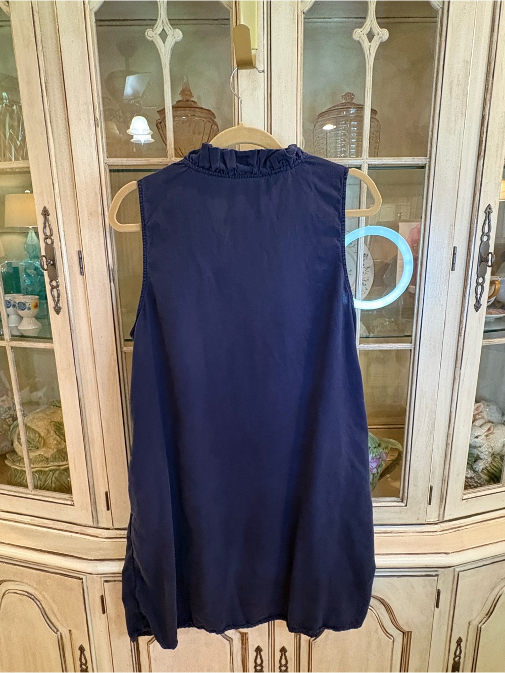 crown & ivy Navy Sleeveless Ruffled V-Neck Dress - Picture 4 of 5